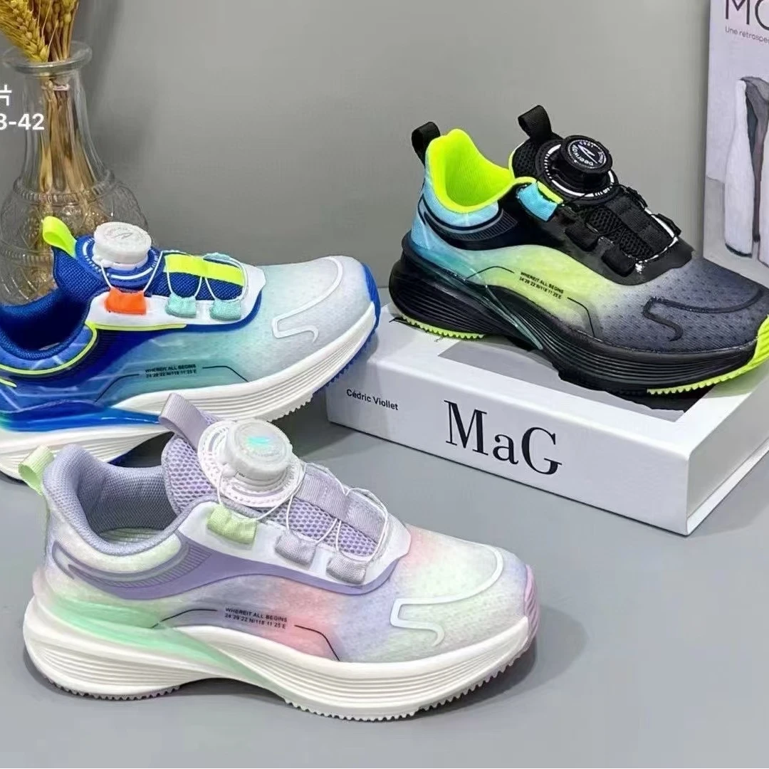 1【小不点专属】德尔惠2025年春季新款四季贴片运动轻跑38536