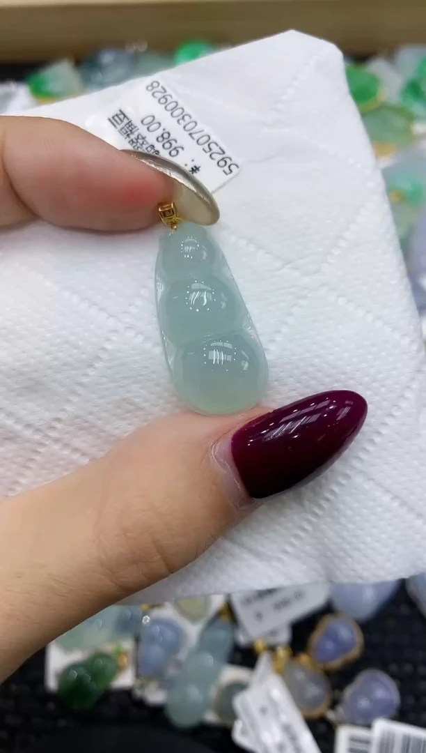 翡翠18K金镶嵌颈饰111111111111