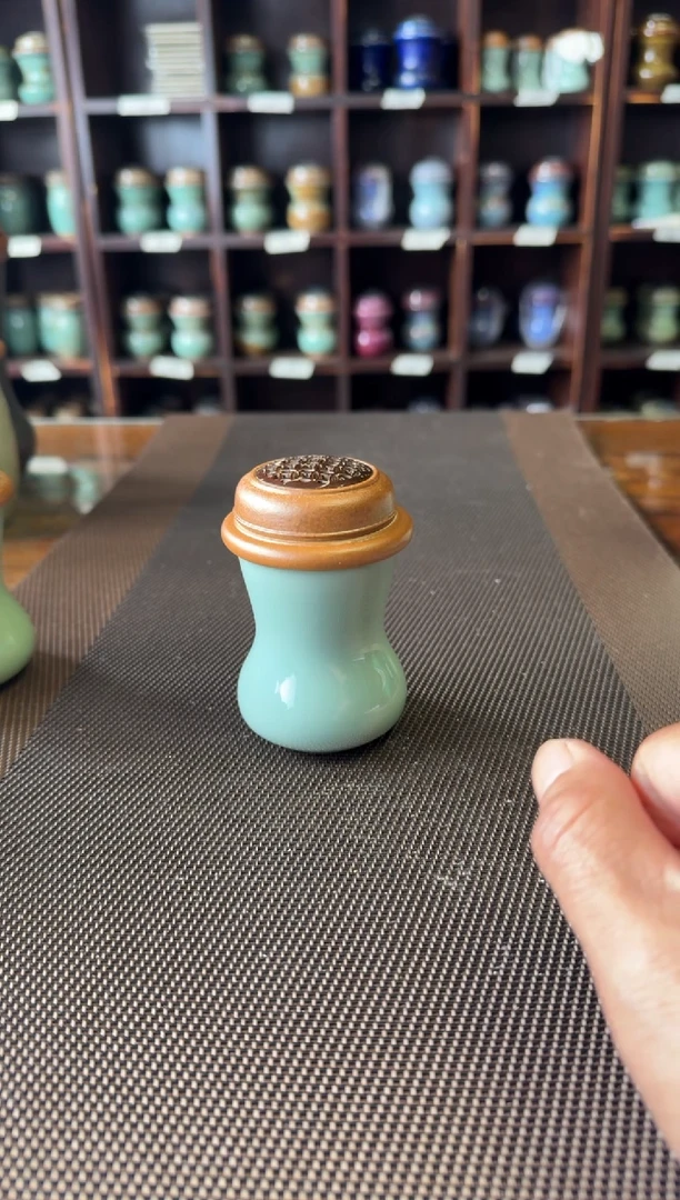 金钱扁天青一对