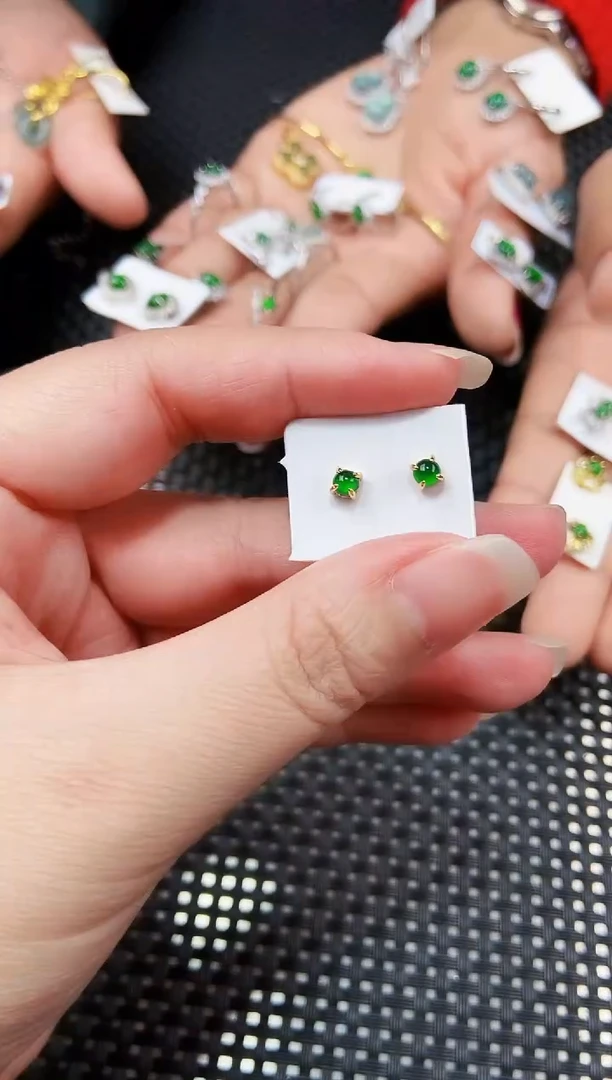 【闪购商品】翡翠耳饰未镶嵌111111111