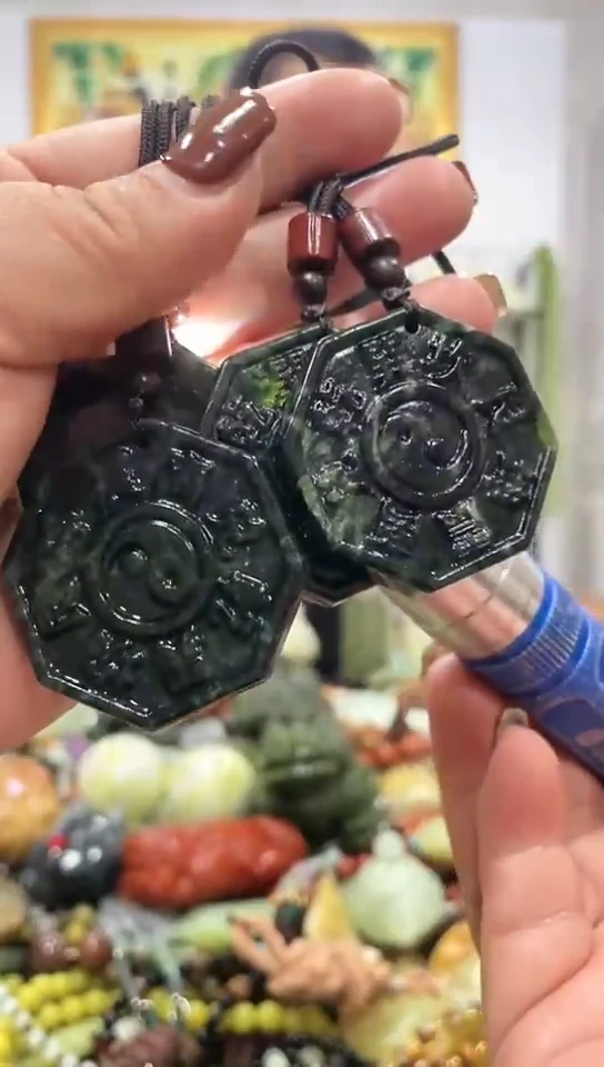 未镶嵌岫玉挂件多样性发货发其中一件