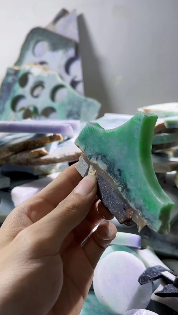 翡翠裸石缅甸翡翠A货陈7592