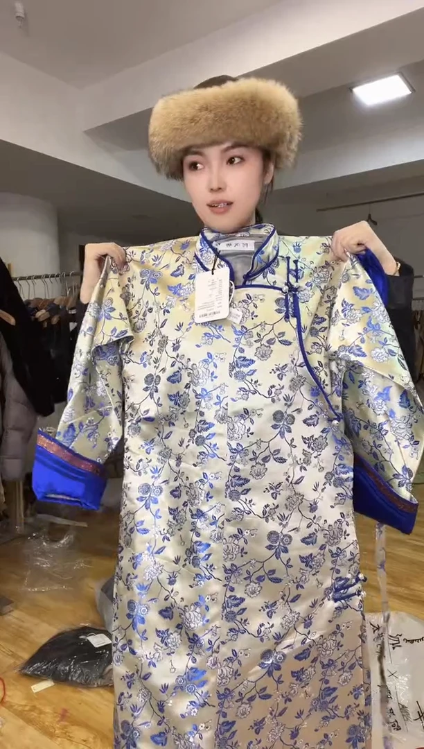 M码  120斤    袍子