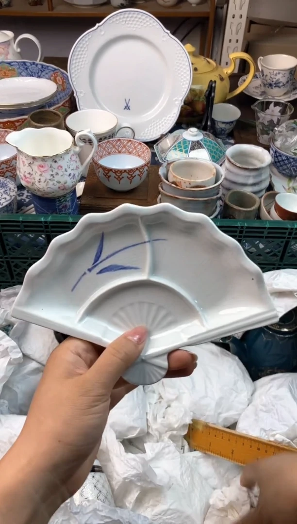 瓷片草****子[○･｀Д´･ ○][○･｀Д´･ ○]