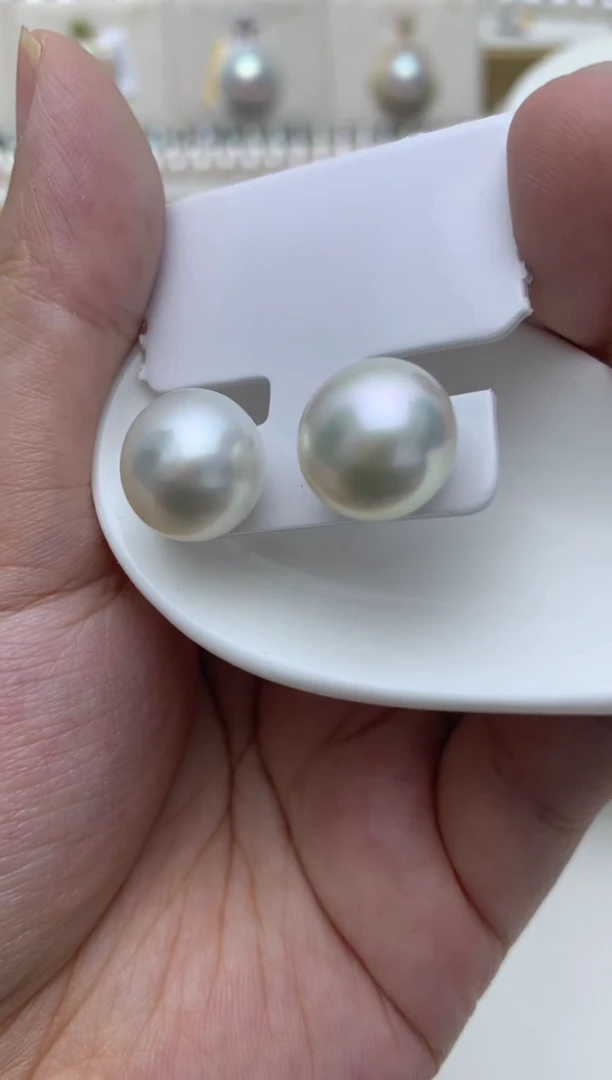 铂Pt900镶嵌耳饰海水珍珠q51