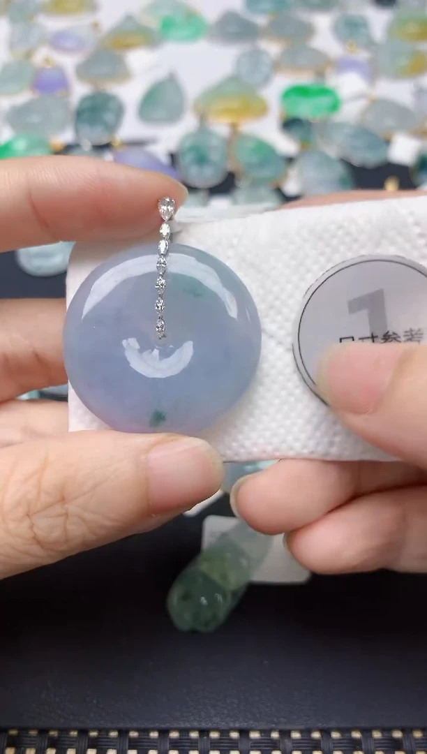 翡翠18K金镶嵌颈饰天然缅甸A货翡翠