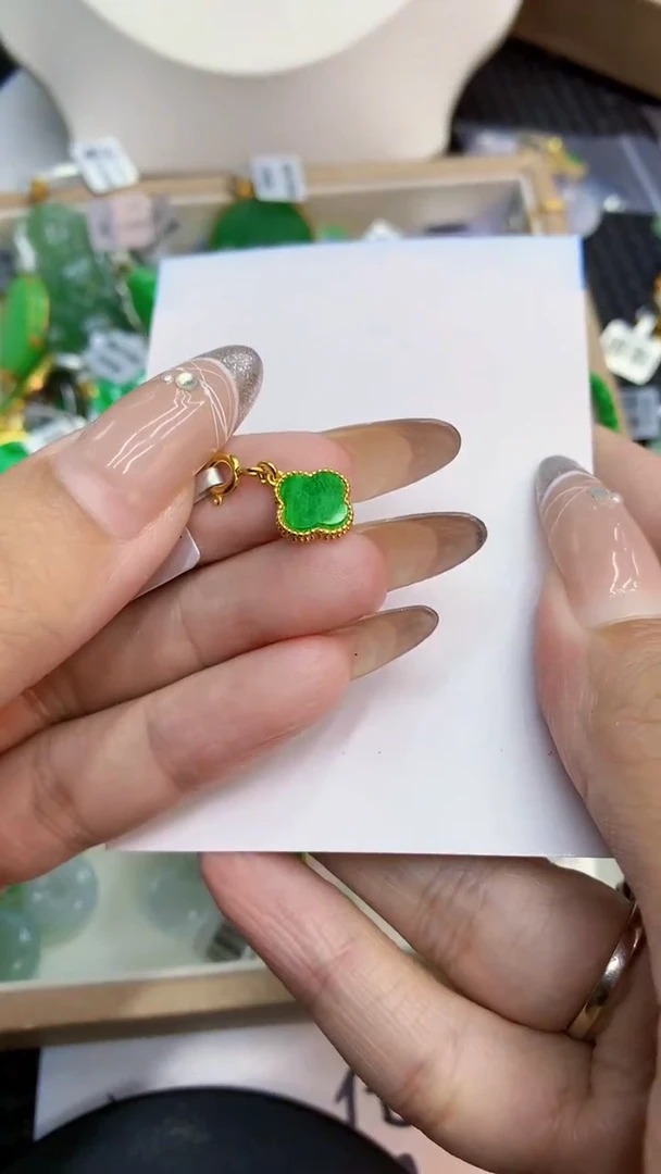 颈饰未镶嵌翡翠1