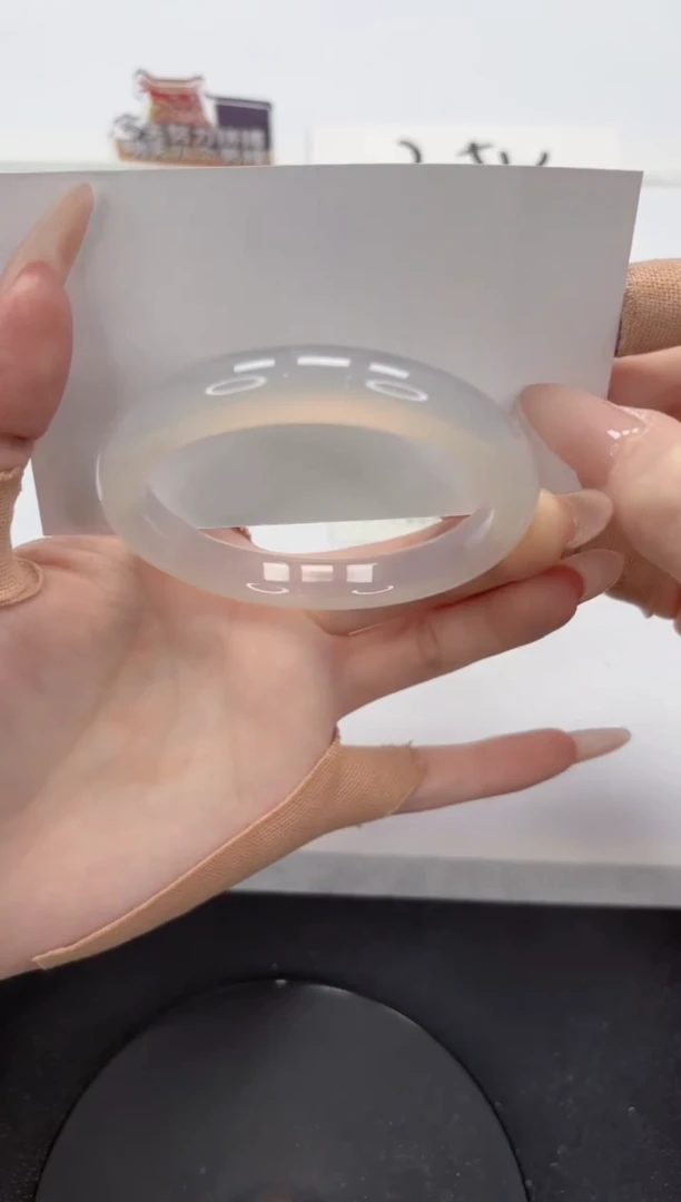 【闪购商品】石英质玉手镯未镶嵌A299-55.8