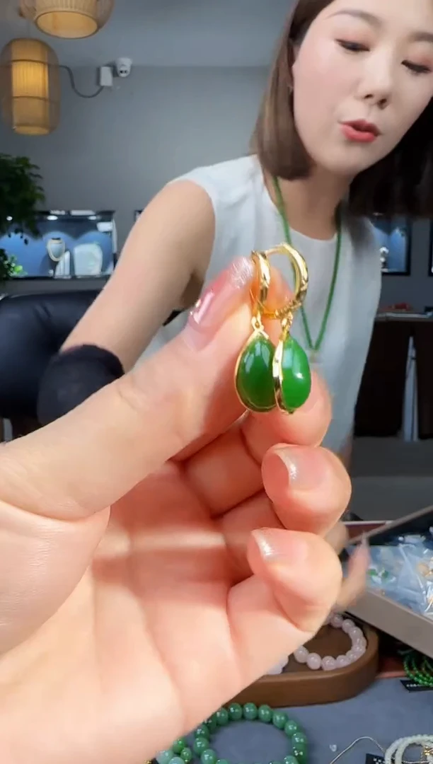 和田玉银S925镶嵌耳饰1