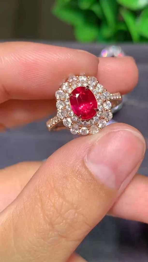 18K金镶嵌戒指红宝石1.15ct