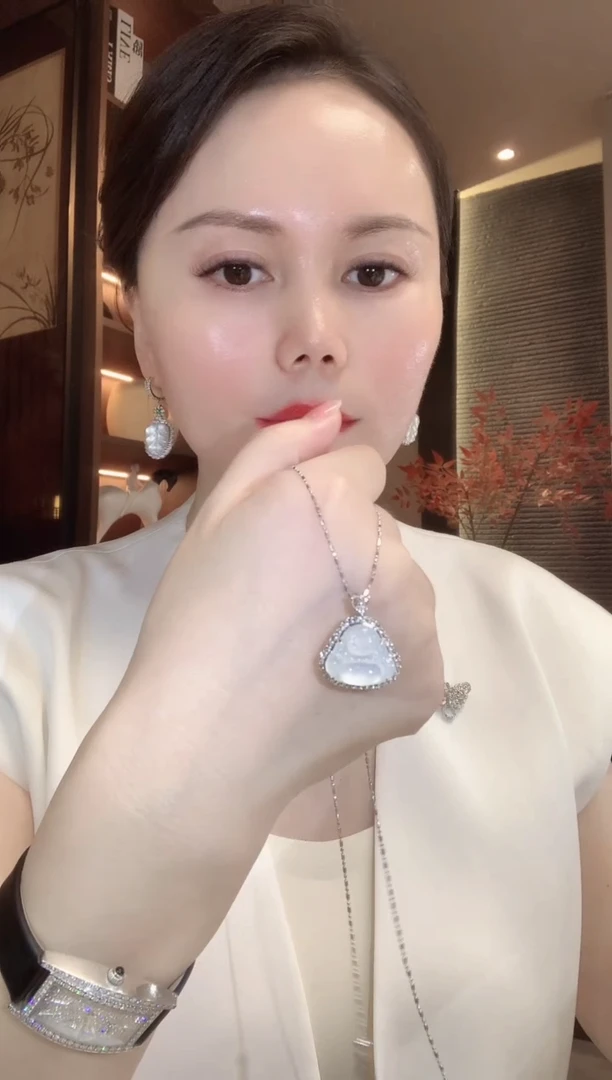 吊坠(不含链)18K金镶嵌翡翠A37