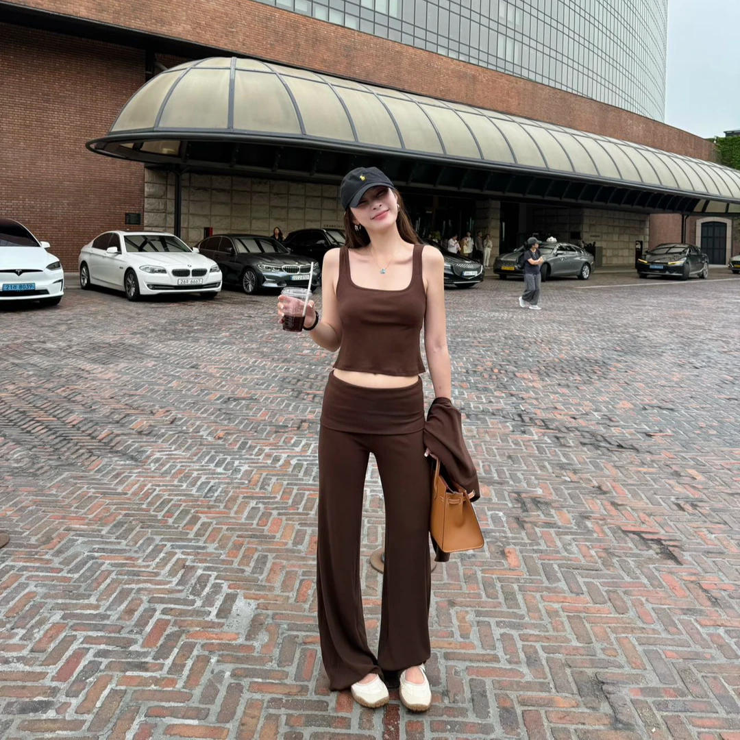 慵懒风休闲套装咖色长袖开衫女内搭小背心夏季阔腿休闲裤三件套