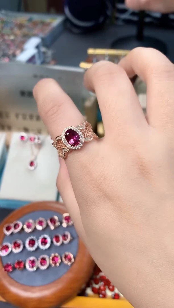 【闪购商品】石榴石戒指银S925镶嵌天然镁铝