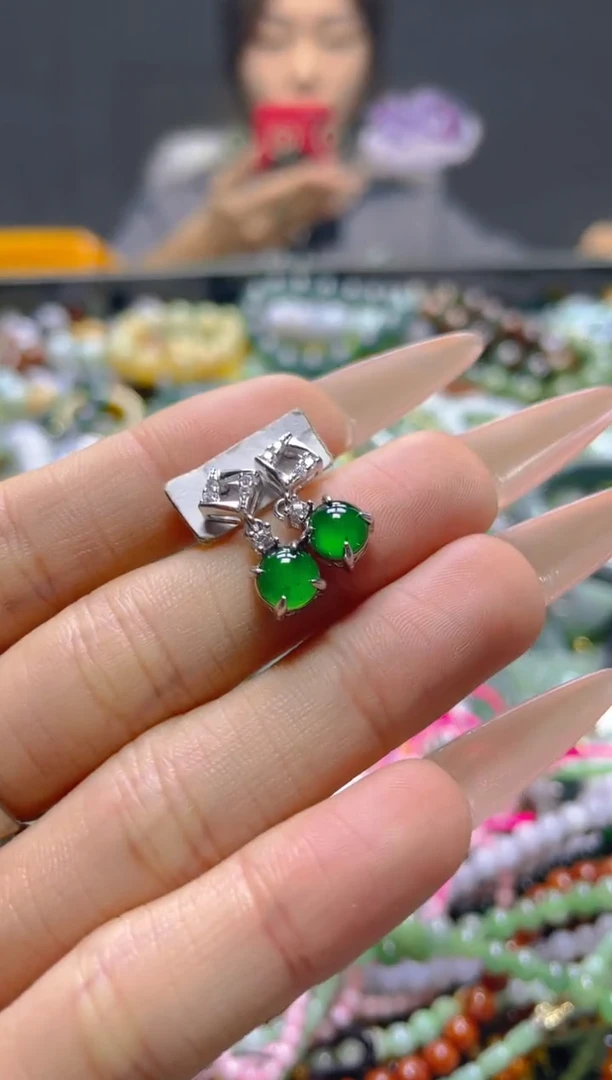 颈饰未镶嵌翡翠/N/翡翠A货，一件也是批发价