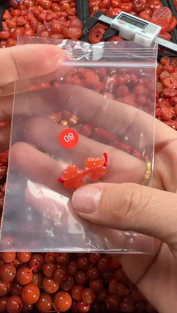 【闪购商品】南红玛瑙颈饰未镶嵌1