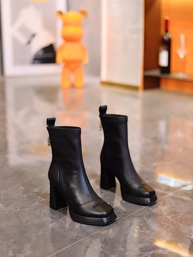 棕色方头高跟短靴女秋冬新款粗跟时装靴防水台厚底气质百搭瘦瘦靴