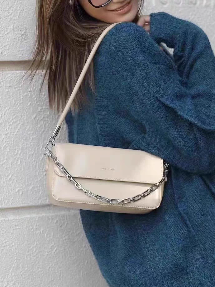 百豆女包BD56028-1油蜡牛皮单肩包 软牛皮斜挎链条包腋下女包新品