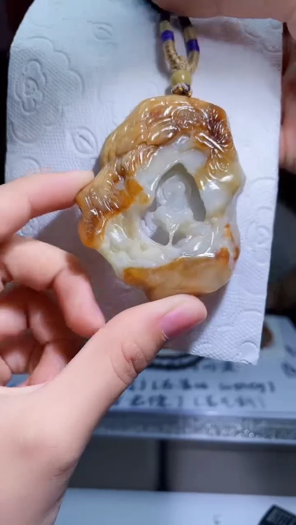 【闪购商品】翡翠吊坠(不含链)未镶嵌Q41