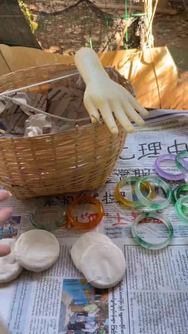 非金属珐琅不****。景玉手镯甄选