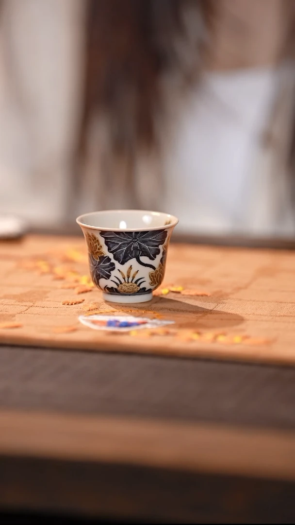 茶盏立勤028小撇口荷花杯