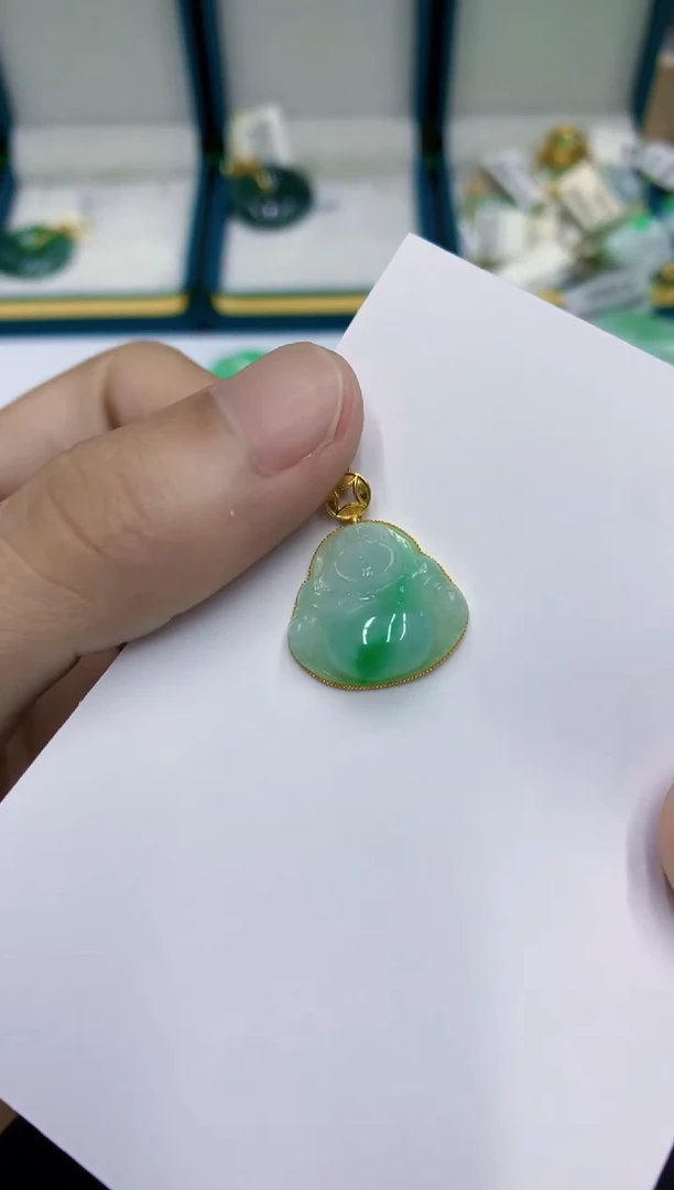 颈饰18K金镶嵌翡翠翡翠