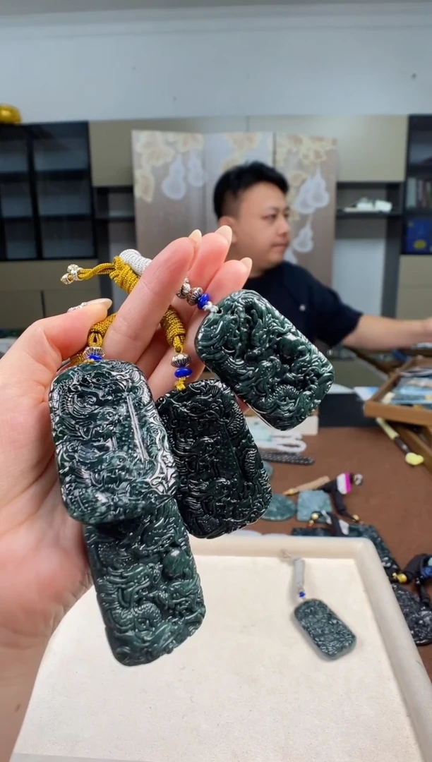 颈饰未镶嵌翡翠多样性发其一