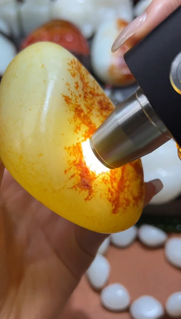 未镶嵌和田玉把件人**戏和田玉