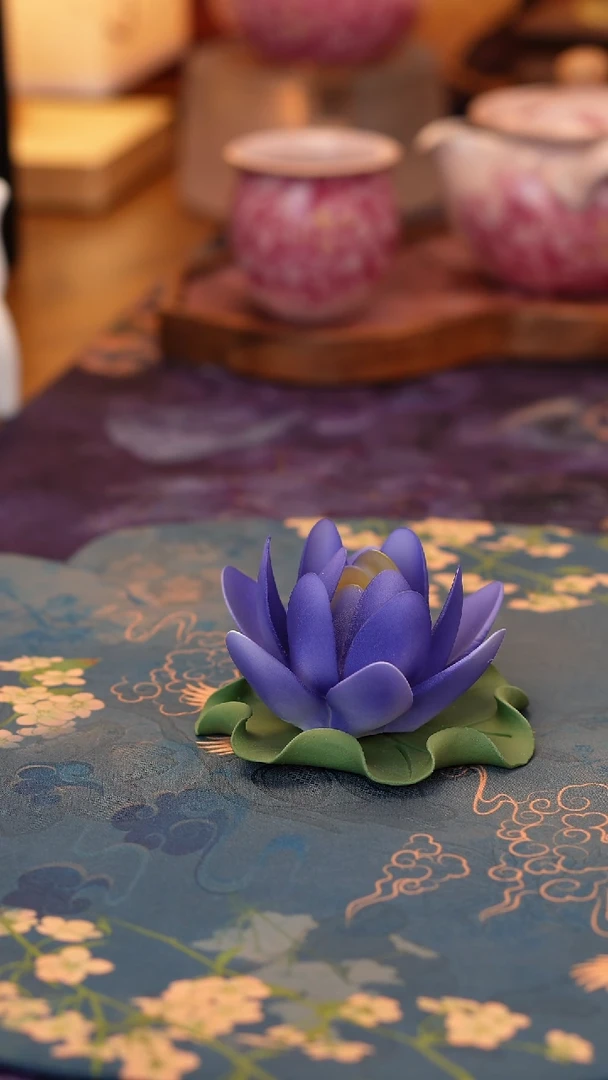 【闪购商品】蓝莲花摆件······