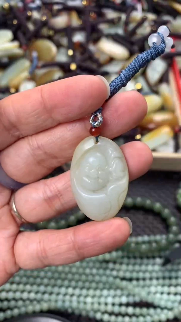【闪购商品】和田玉颈饰未镶嵌多样性发货没有证书拍一发一有瑕