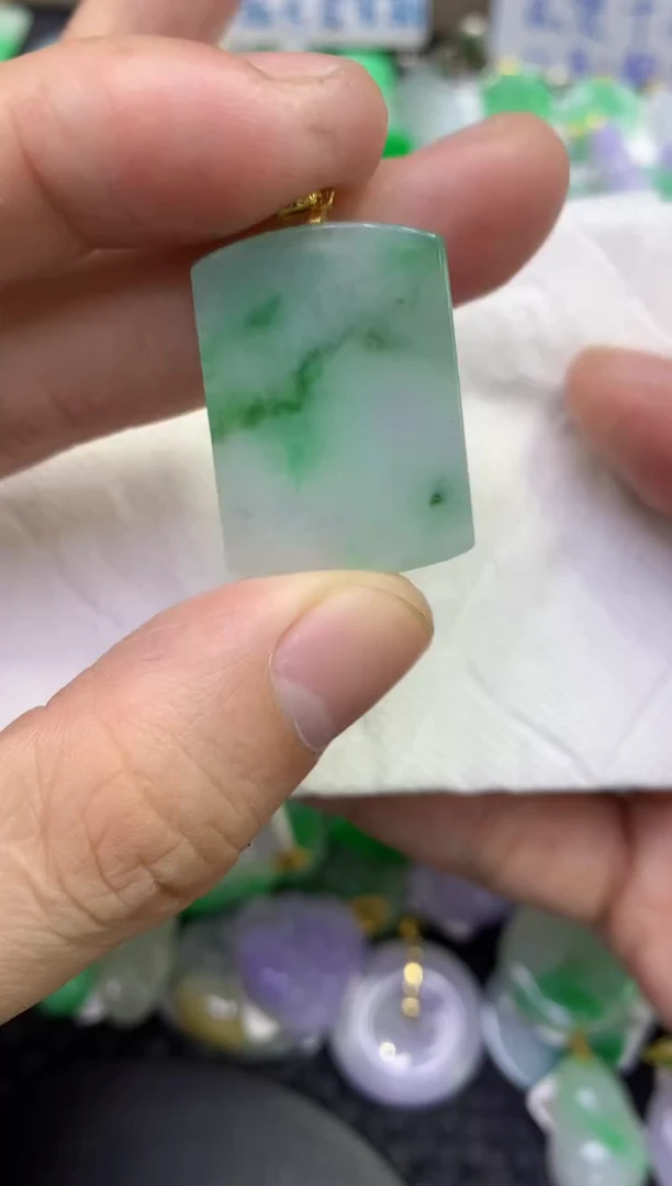 颈饰未镶嵌翡翠天然缅甸A货翡翠