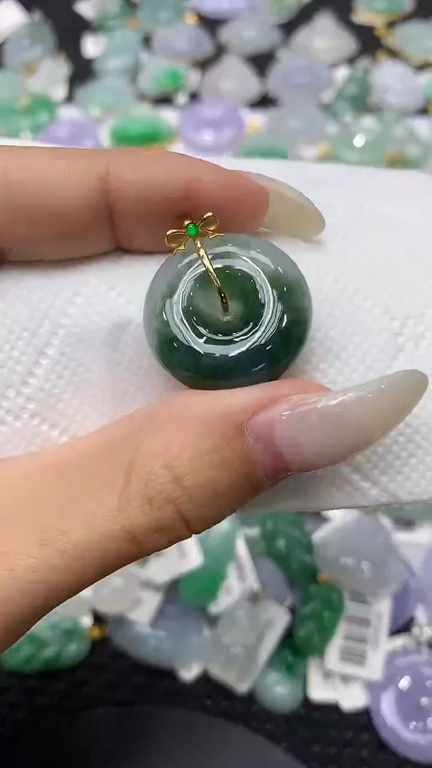 颈饰18K金镶嵌翡翠11111111111