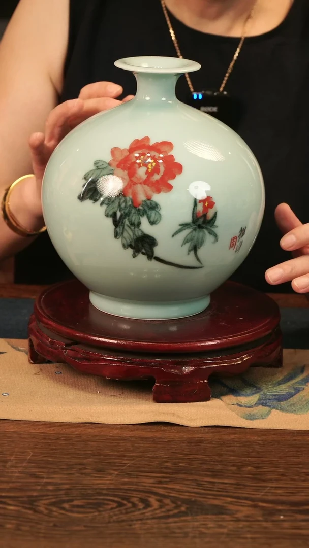 釉中彩 牡丹画 果瓶B（大