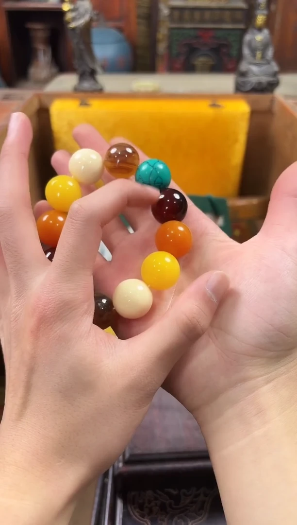 蜜蜡颈饰未镶嵌..................