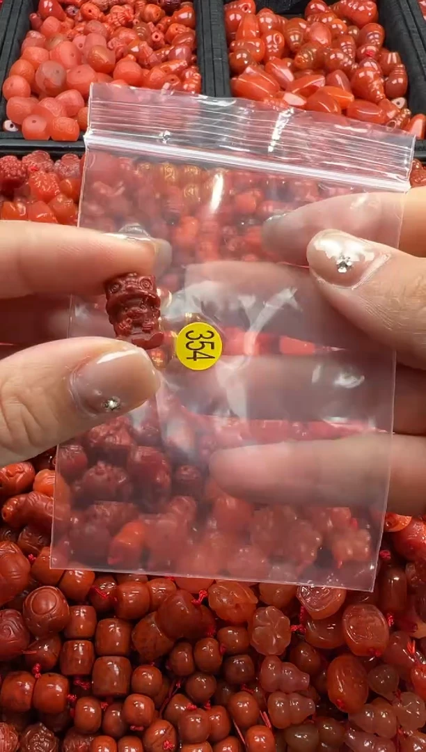 【闪购商品】南红玛瑙颈饰未镶嵌1