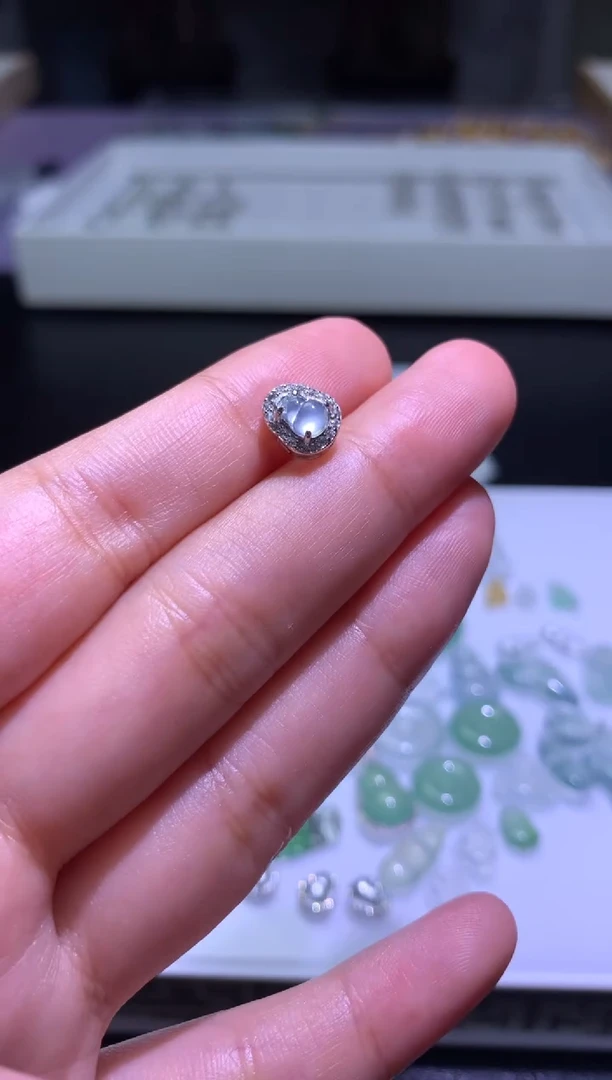 翡翠未镶嵌颈饰净货