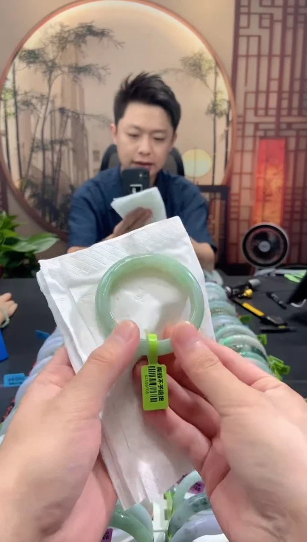 未镶嵌手镯翡翠000078250