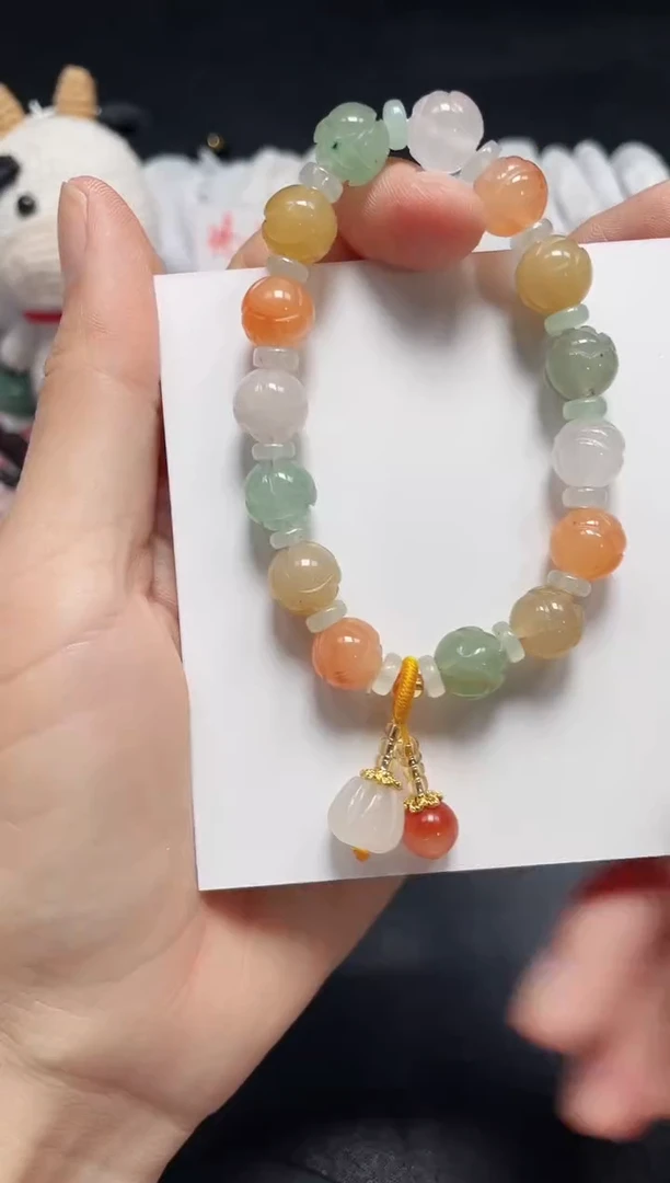 【闪购商品】石英质玉手链未镶嵌新莲蓬