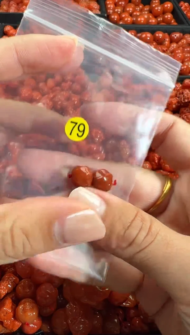 颈饰未镶嵌南红玛瑙1