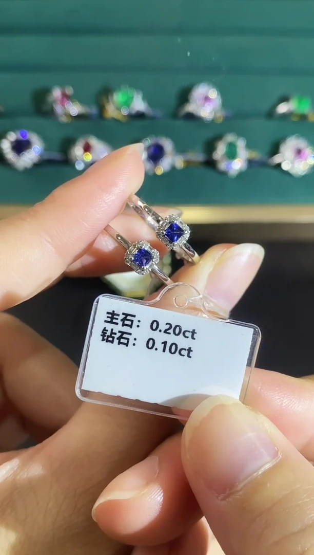 戒指蓝宝石18K金镶嵌多样性发一