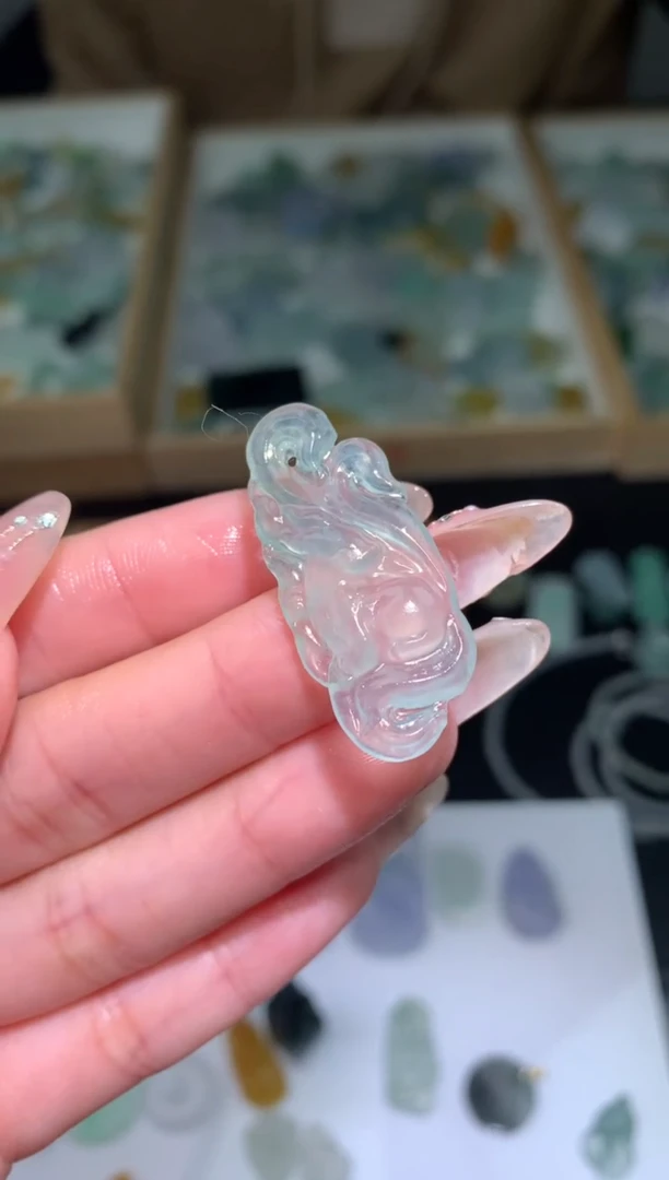 【闪购商品】定制翡翠未镶嵌九尾狐35.6/15/4