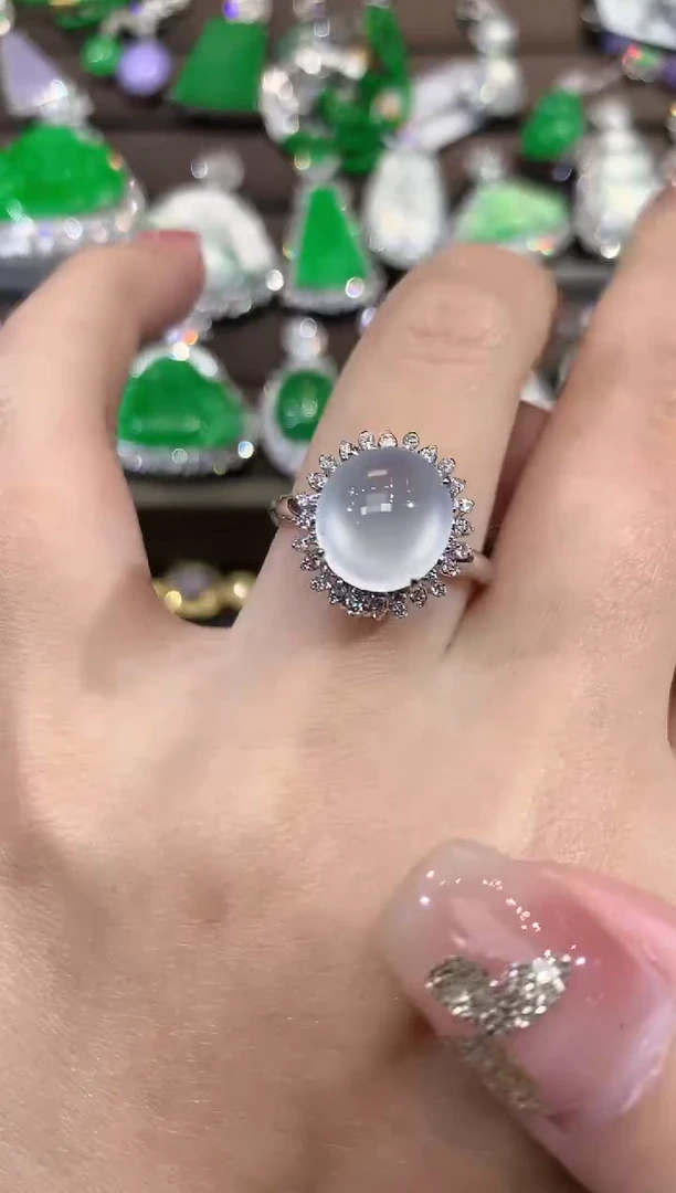 18K金镶嵌戒指翡翠D63