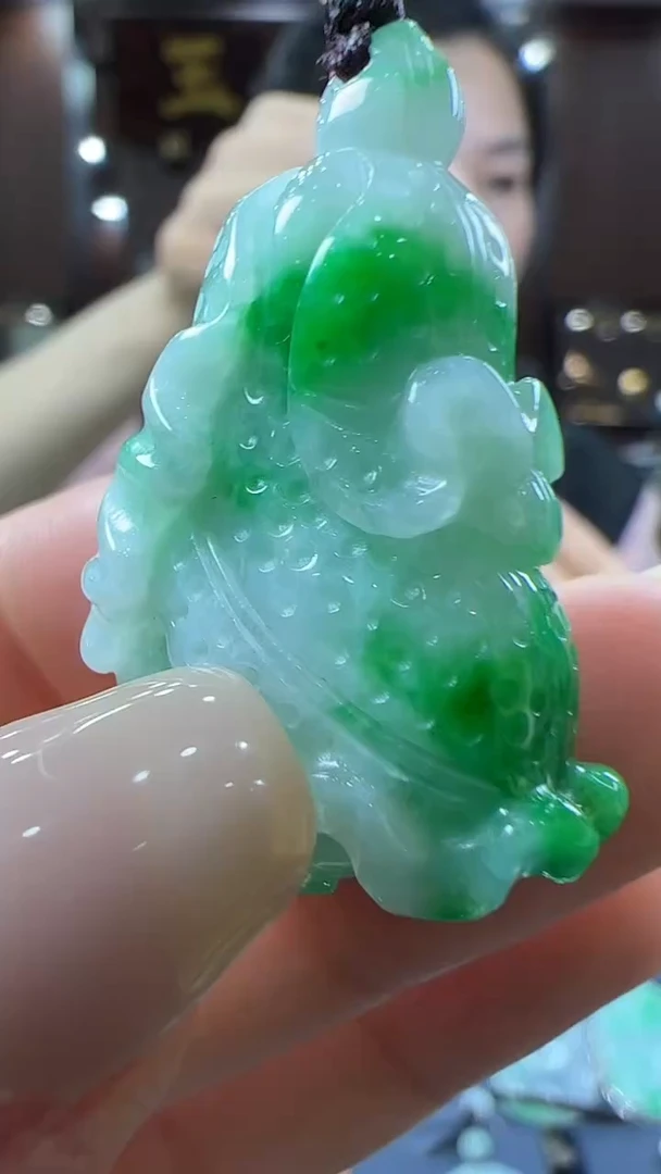 【闪购商品】翡翠挂件未镶嵌白菜