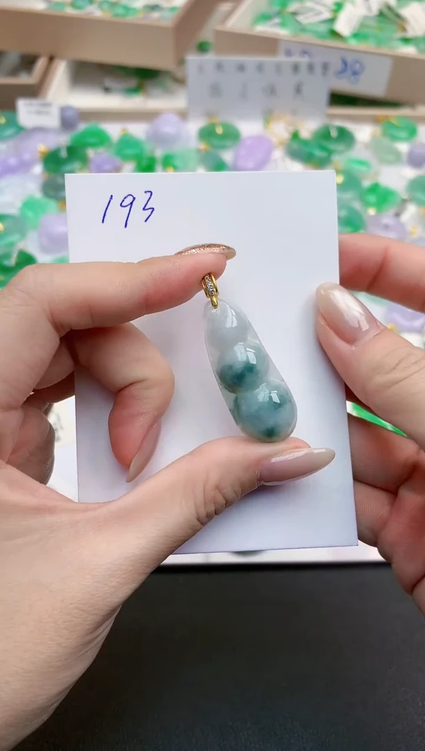 颈饰未镶嵌翡翠天然缅甸A货翡翠