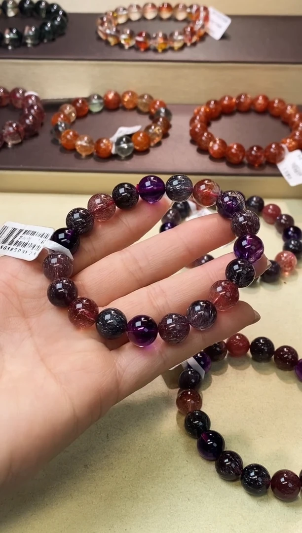 【闪购商品】水晶手链未镶嵌黑加仑超七10m+