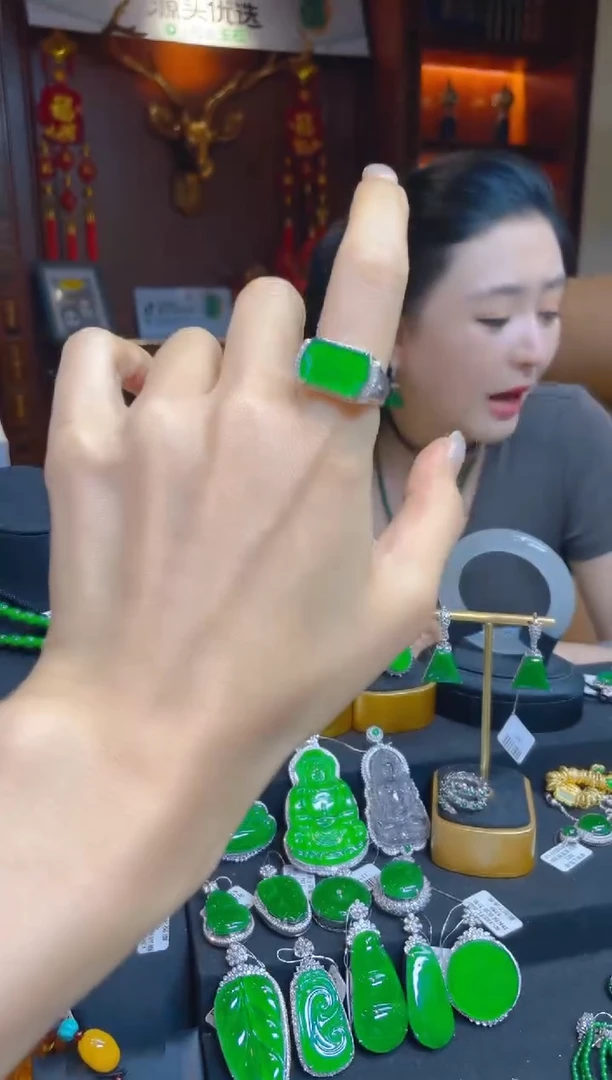 翡翠戒指银S925镶嵌天然A货翡翠戒指/136942