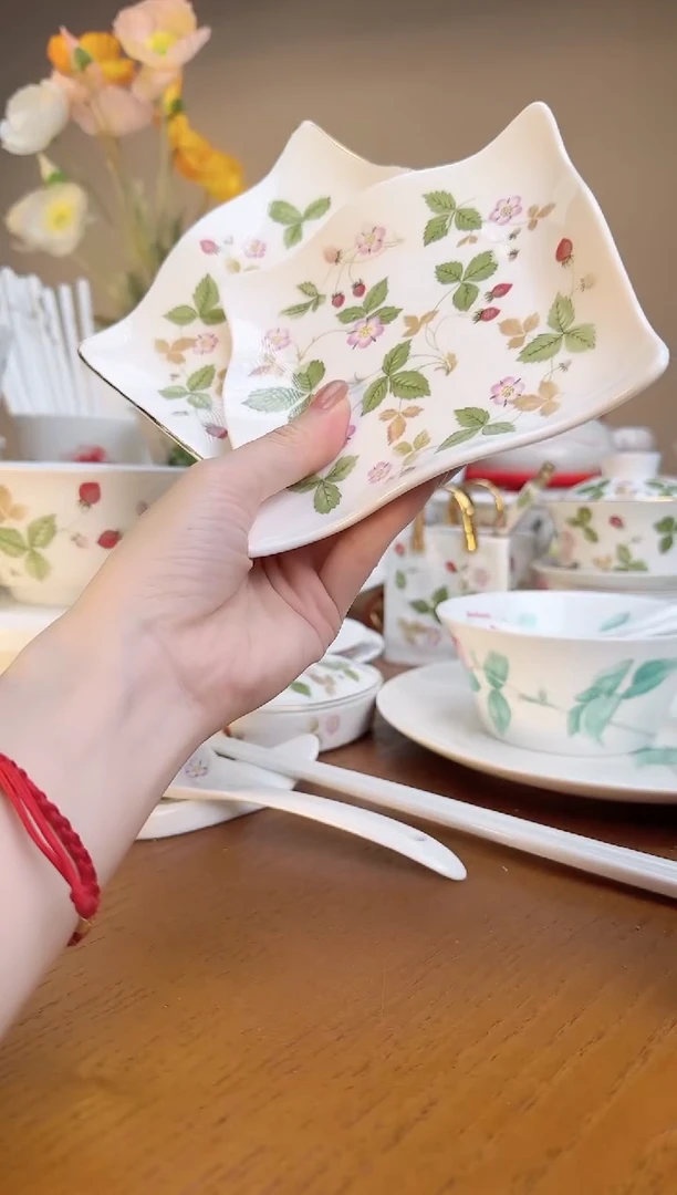 【闪购商品】莓5.5寸小波浪盘（金边）（金边）2个