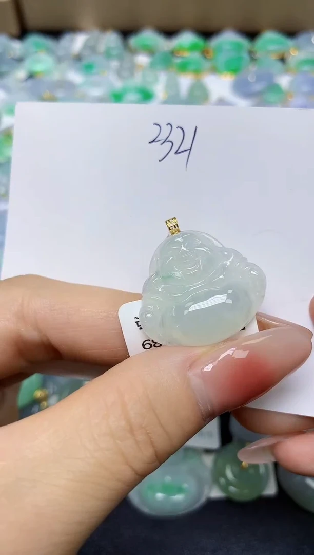 翡翠18K金镶嵌颈饰 天然缅甸翡翠A货