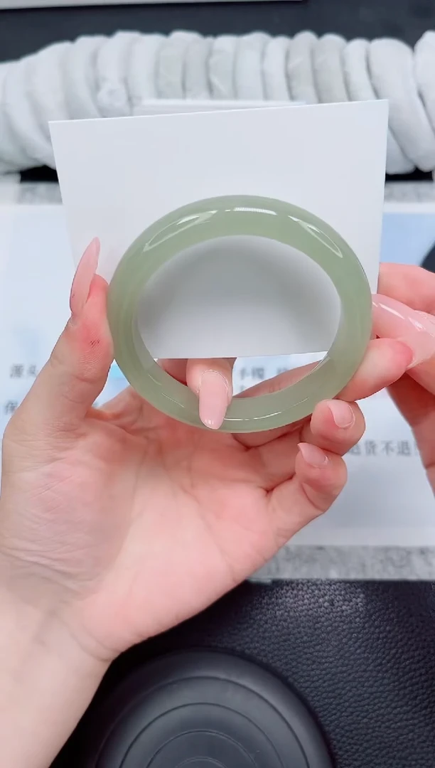 石英质玉手镯未镶嵌138-56.8