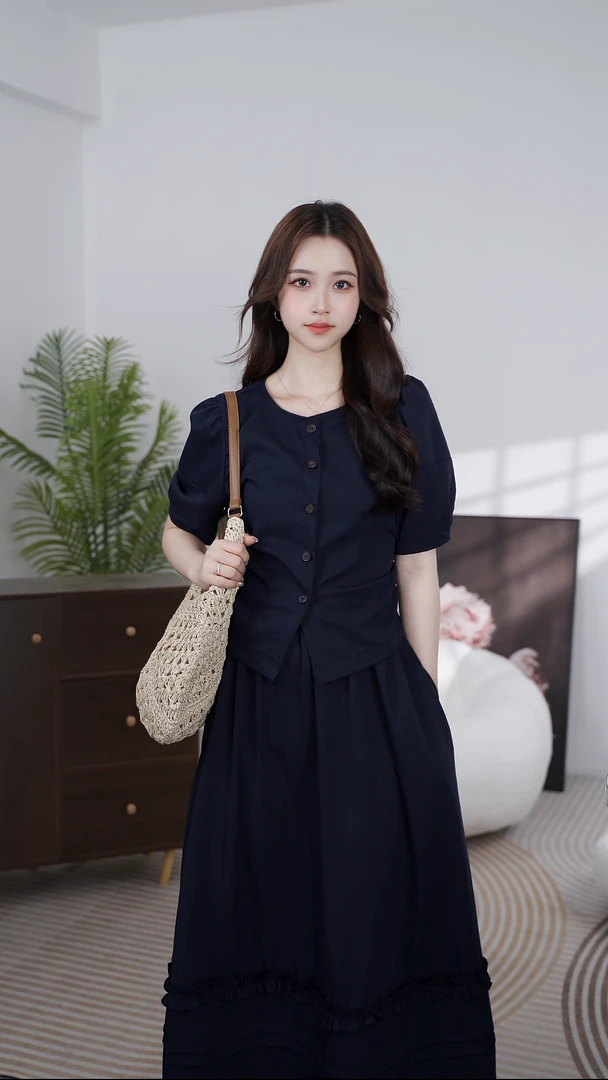 【汇汇专属2】气质百搭两件套装法式圆领泡泡袖小衫+半身裙6666