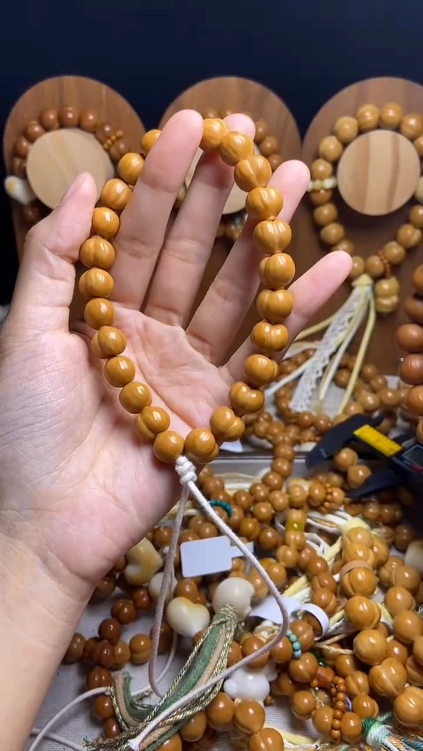 手串猴头核桃阳***向全品哑光拉丝爱心橄榄壳小熊粉流苏手持